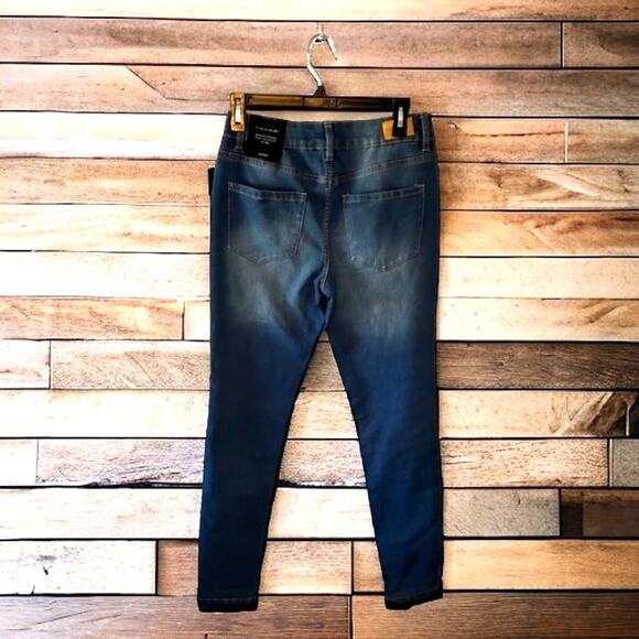 Tahari Women’s 6 Jamie Roll Cuff Skinny Jeans Medium Wash Stretch Denim New - Picture 2 of 5